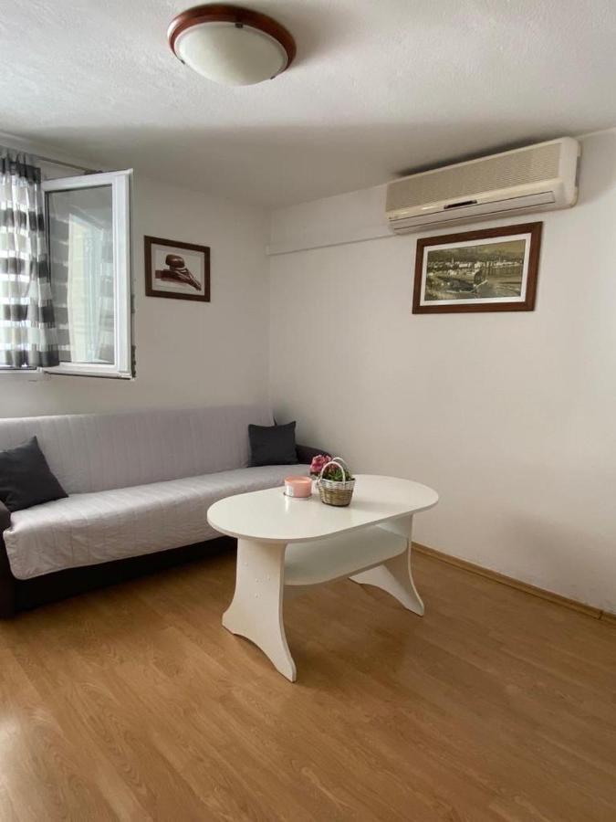Apartment Lijana Sea View Tucepi Exterior photo