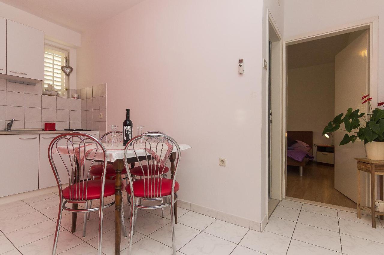 Apartment Lijana Sea View Tucepi Exterior photo
