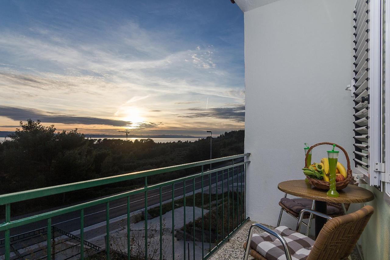 Apartment Lijana Sea View Tucepi Exterior photo